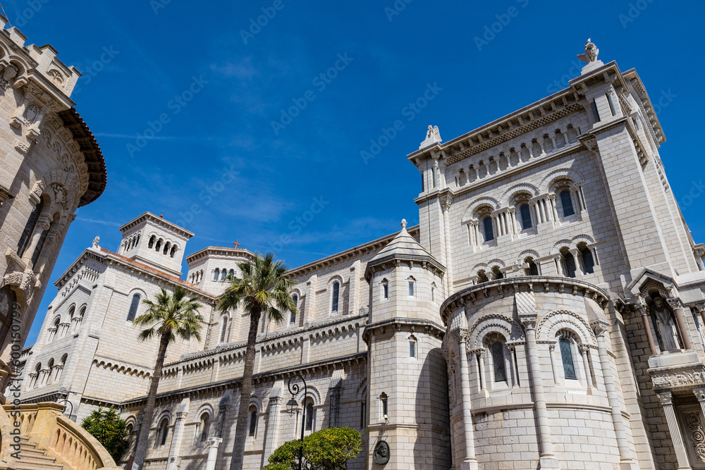 Façade est et abside  de la Cathédrale Notre-Dame-Immaculée de Monaco