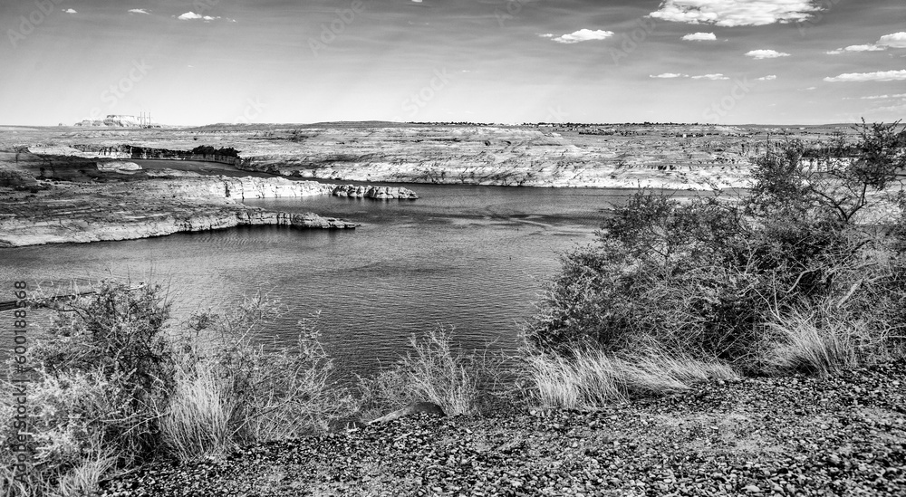 Fototapeta premium Glen Canyon Dam and Colorado River on a clear summer day.