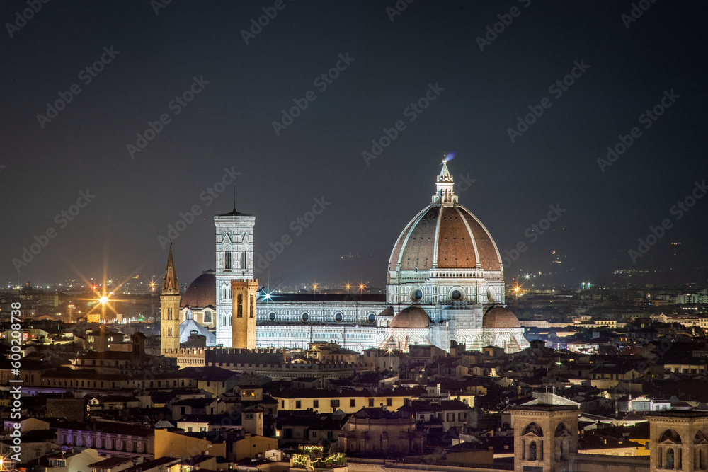 Florence Cathedral (Duomo di Firenze) at night. 