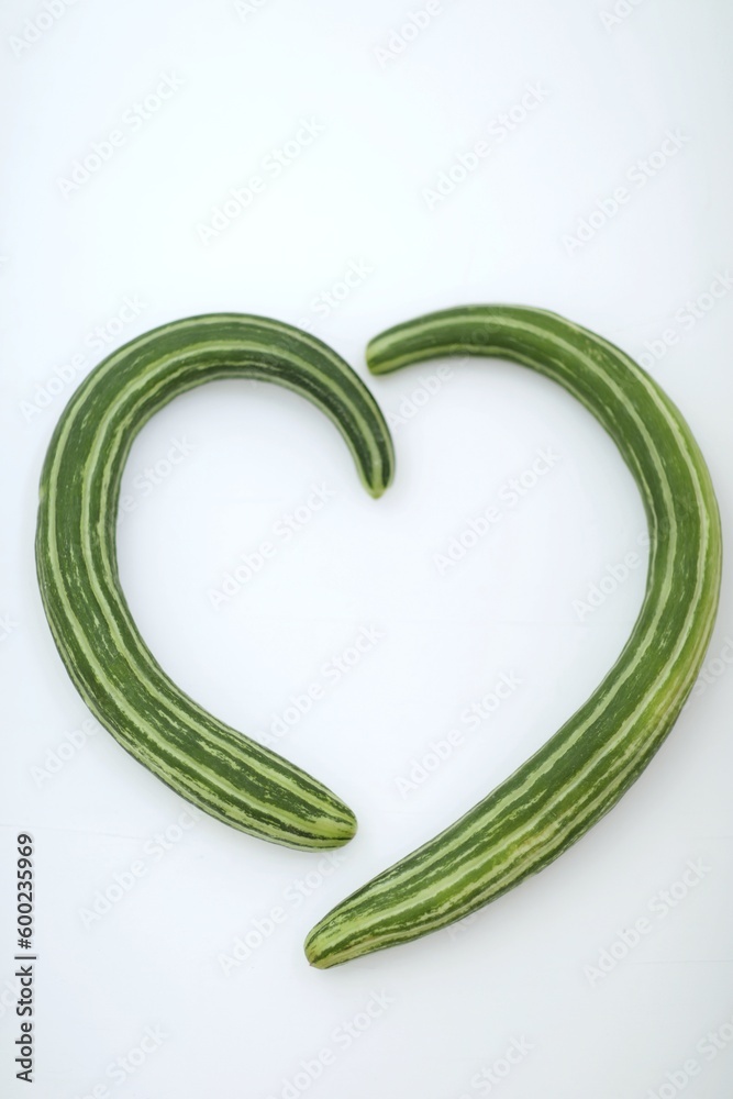 Serpentine melon, Armenian cucumber, Tarra, these are the names of one