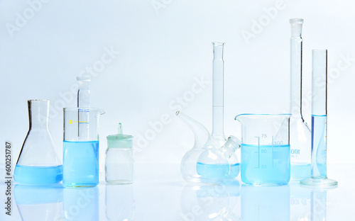 Set glassware flask for laboratory analysis