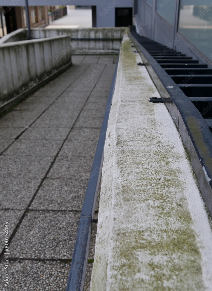Obraz premium Betonplatten rollstuhlgerecht