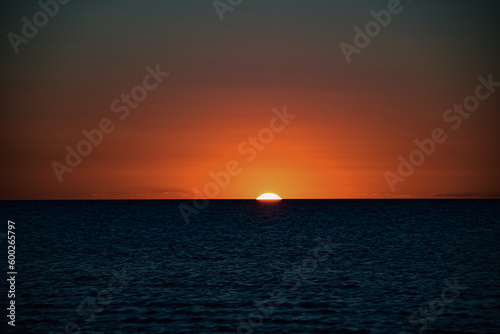 sunset in the sea © Noe