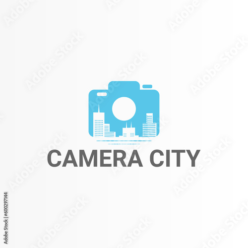 Camera logo for fotograpy with city buildings