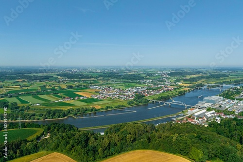Luftbild aus der Region Deggendorf, Ausblick auf das Donautal und die Region Gäuboden 