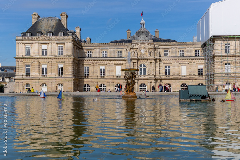  Luxembourg Palace and grand Bassin of the Luxembourg garden in Paris, France