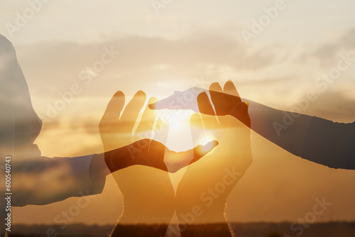 Foto Double exposure of hands with supportive gestures.
