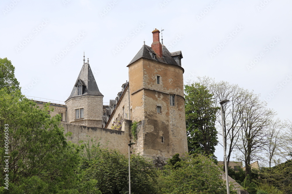 Fototapeta premium Le château royal de Montargis, vu de l'extérieur, ville de Montargis, département du Loiret, France
