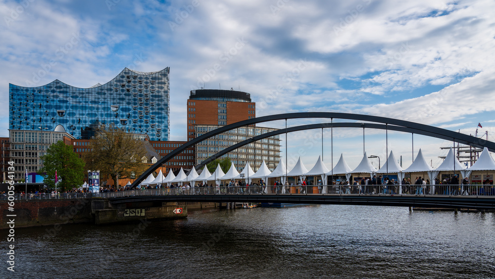 Information booths at the harbor birthday on the Niederbaum Bridge in front of the Elbphilharmonie