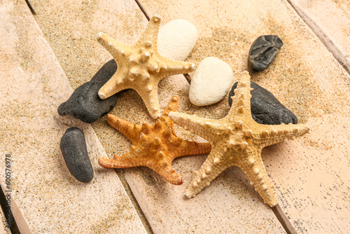 Three starfish and smooth p...