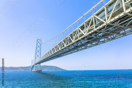 快晴の明石海峡大橋 © Faula Photo Works