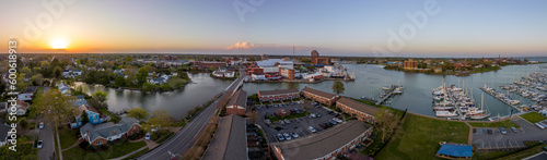 Quadro su tela Stunning colorful sunset over Hampton Virginia with views of the harbor, air sci