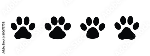 Fotografie, Obraz Dog and cat paw prints collection. Free vector