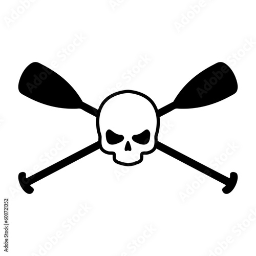 Logo club de piragüismo. Símbolo pirata con silueta de cráneo con remos cruzados de kayak, canoa o paddle surf