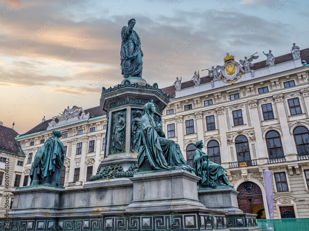 Fototapeta premium The inner courtyard at the Hofburg palace and the Emperor Franz Statue, Vienna, Austria