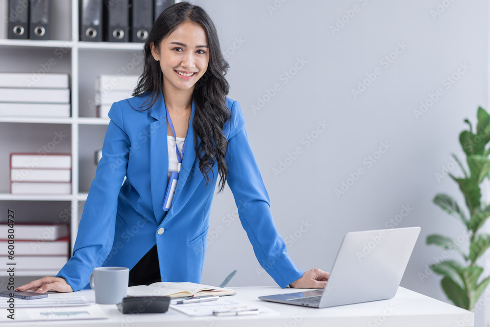 Young asian woman, professional entrepreneur standing in office clothing, smiling and looking confident, plan office space after working hours,
Young asian woman, professional entrepreneur standing in office clothing, smiling and looking confident, plan office space after working hours,