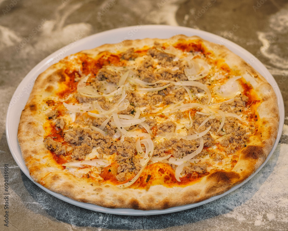 La verdadera pizza napolitana con masa madre e ingredientes frescos y naturales