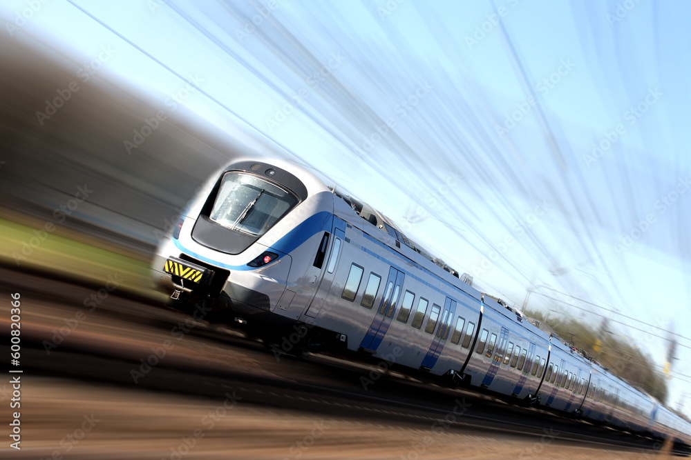 Naklejka premium Fast train in motion