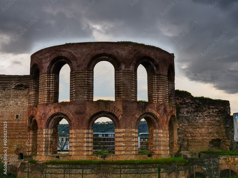Fototapeta premium Die Stadt Trier an der Mosel