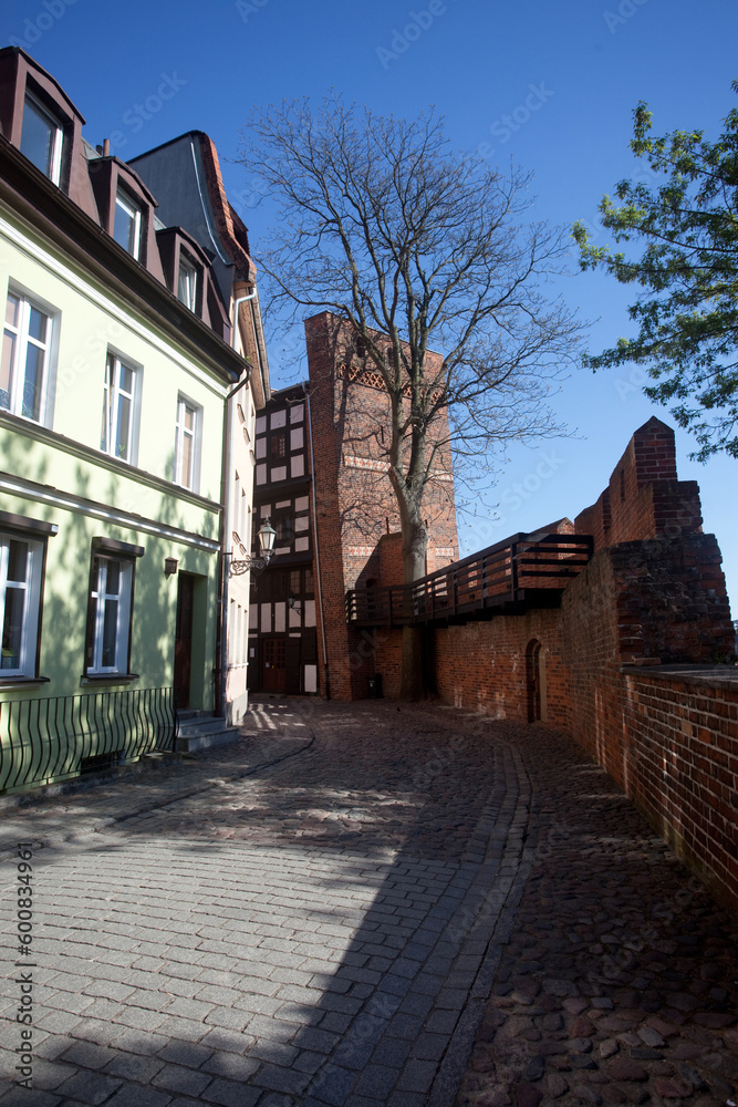 Krzywa Wieża wraz z murem obronnym, Toruń, Poland