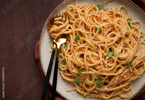 spaghetti carbonara, in creamy garlic sauce, pasta in white sauce, homemade, no people,