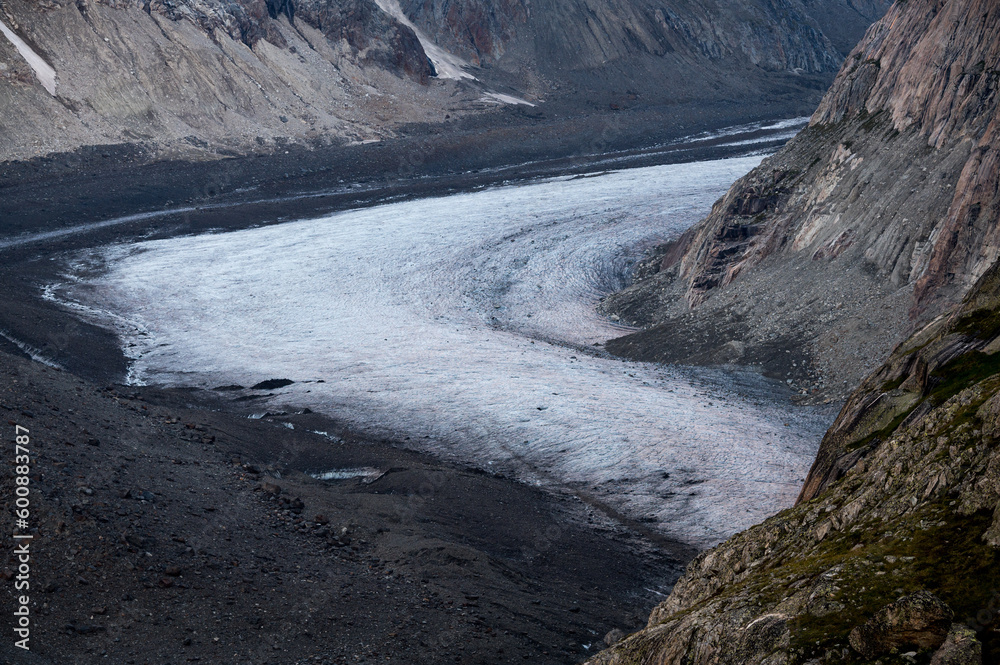 Fototapeta premium Unteraargletscher early in the morning