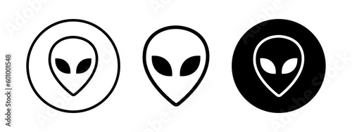 Set of aliens head. Alien green face illustration. Martian head vector icon.