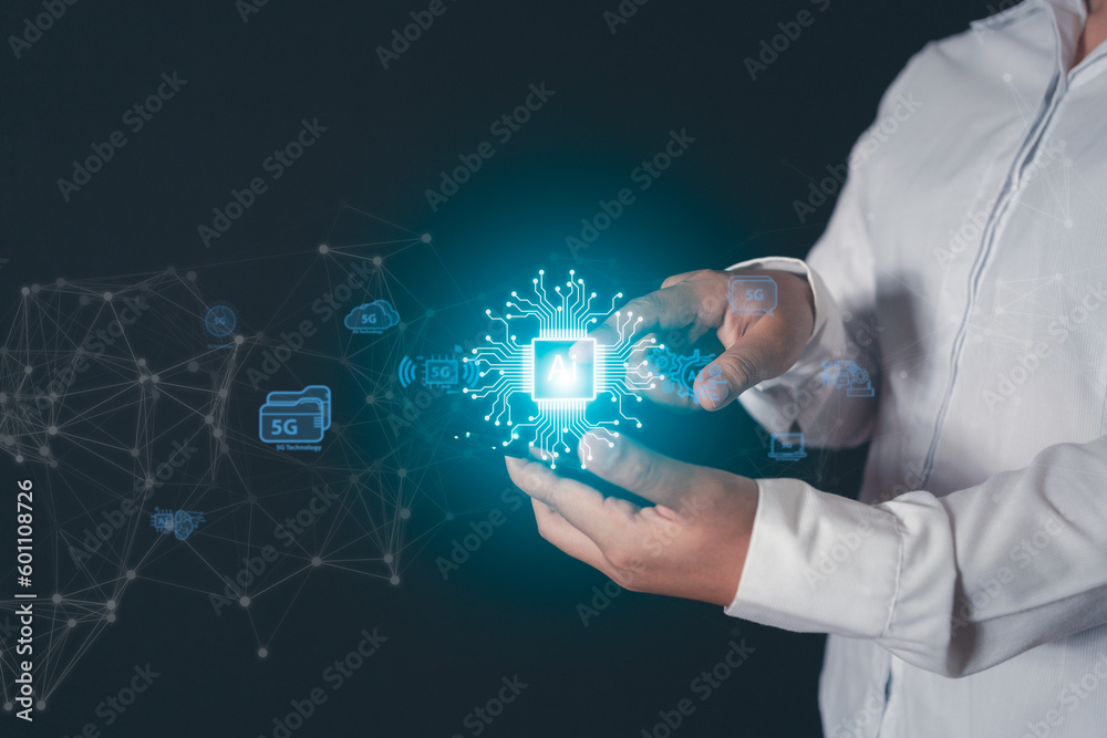 Touch the virtual screen displayed by the smartphone to access AI processing, data connectivity, mass data integration, access to online storage, adoption of 5G Internet contract technology. Touch the virtual screen displayed by the smartphone to access AI processing, data connectivity, mass data integration, access to online storage, adoption of 5G Internet contract technology.