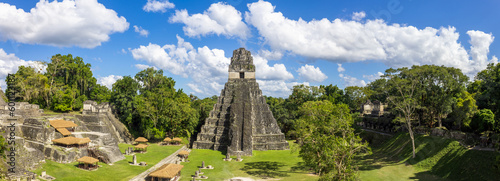 Slika na platnu Ancient Mayan Tikal Pyramids in Guatemala, a major tourist attraction