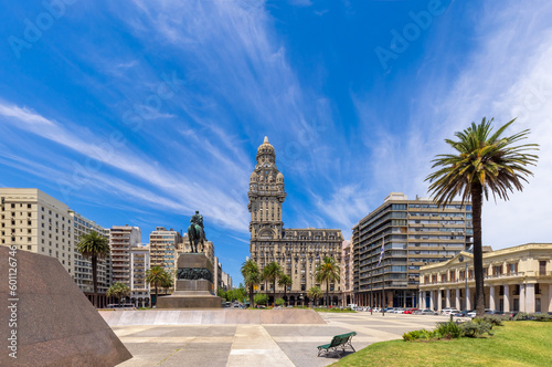 Photos Uruguay, Montevideo Independence Square in historic city center, a famous tourism attraction