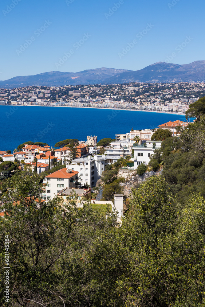 Vue sur le Cap de Nice et la Baie des Anges depuis le Mont Boron