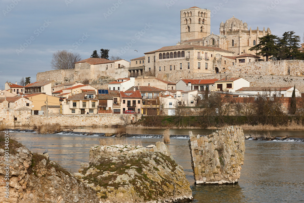 Zamora romanesque cathedral and Duero river. Castilla León, Spain