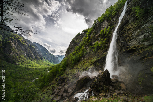 Wasserfall mit Talsicht II photo