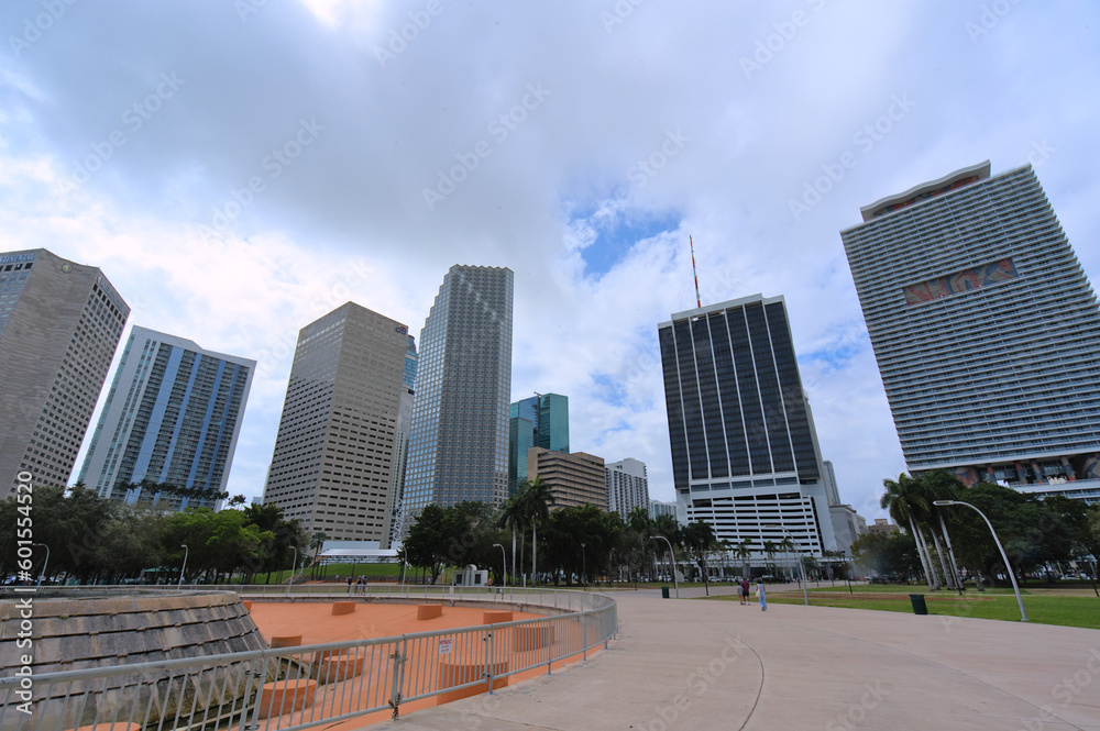 Fototapeta premium bayfront, park, landmark, public, miami, usa, united, states, florida, clouds, winter, cloudy, day, towers, district, business, famous, town, city, architecture, building, skyline, skyscraper, buildin
