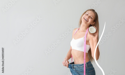 Beautiful young woman in lo...