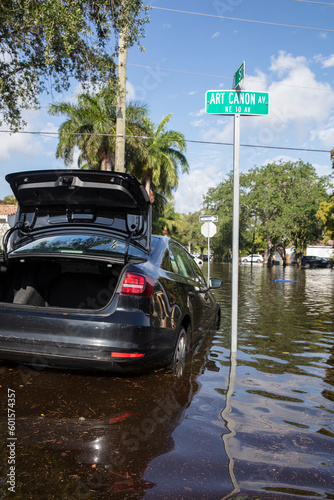 Wallpaper Mural FLOODED OUT CAR AWAITS A TOW DEEP IN WATER Torontodigital.ca
