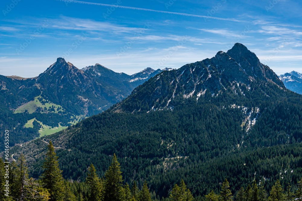 Hike from Zoeblen to Schoenkahler in the beautiful Tannheim Valley