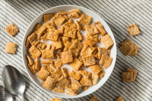 Sweet Crunchy Cinnamon Breakfast Cereal