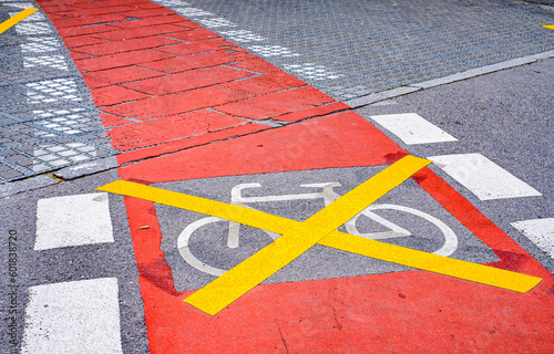 Obraz na płótnie typical road marking in germany