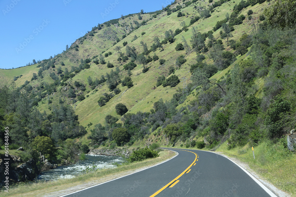 Road to Yosemite NP, California