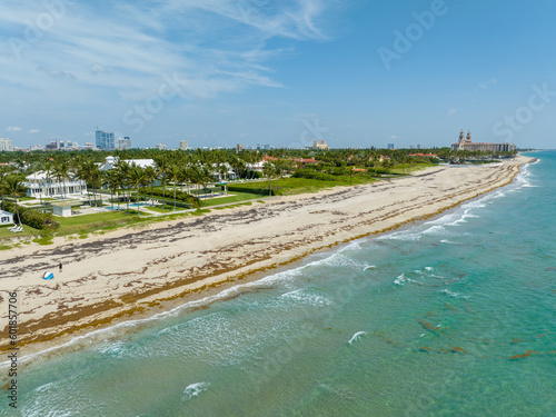 Fototapeta Naklejka Na Ścianę i Meble -  Shores of Palm Beach FL USA