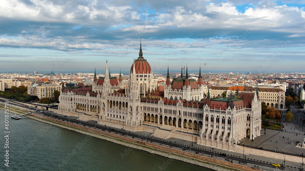 Obraz premium Aerial view of Hungarian Parliament Building in Budapest. Hungary Capital Cityscape at daytime
