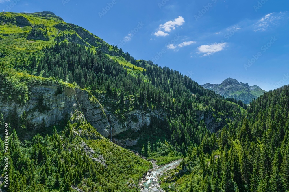 Imposante Natur in der Lech-Schlucht zwischen Lech und Warth