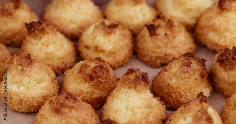 move small homemade coconut cookies made using coconut chips, homemade cookies close up move small homemade coconut cookies made using coconut chips, homemade cookies close up