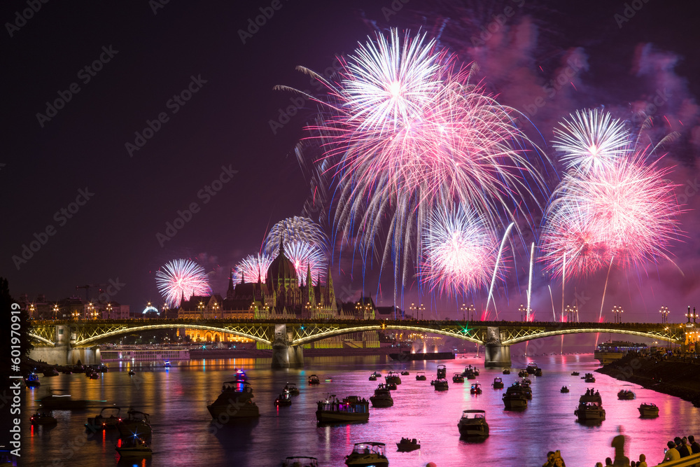 Fototapeta premium Fireworks in Budapest over the river