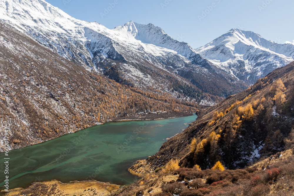 Obraz premium Dahaizi lake in Haizi valley near Siguniang mountain in Sichuan province, China