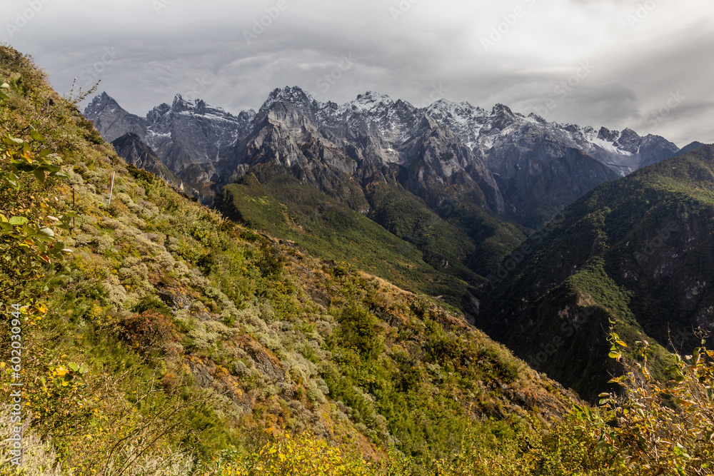 Tiger Leaping Gorge, Yunnan province, China Tiger Leaping Gorge, Yunnan province, China