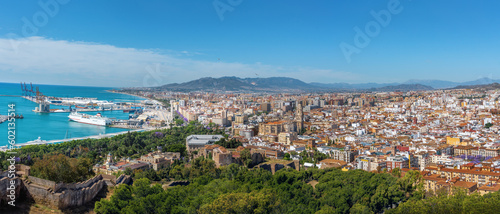 Fotografía Panoramic aerial view with Porto of Malaga, Cathedral and Alcazaba - Malaga, And
