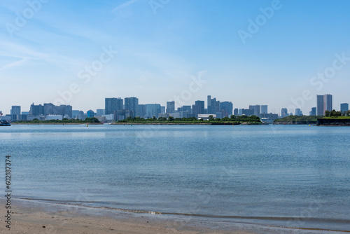東京　お台場海浜公園から望む海岸風景 © EISAKU SHIRAYAMA