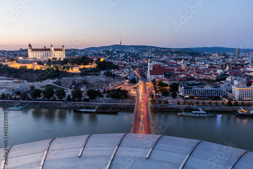 Canvas Print Aerial view of the castle and old town in Bratislava, capital of Slovakia